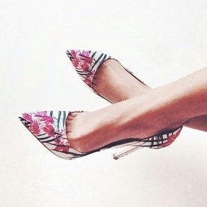 Ivanka Trump Carra Floral-Print Pointed-Toe Pump